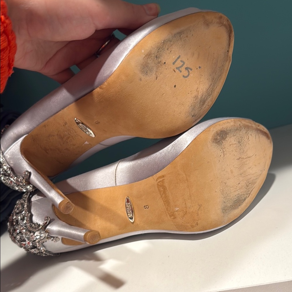 Elegant Silver Crystal Embellished Women's Heels - Picture 4 of 4